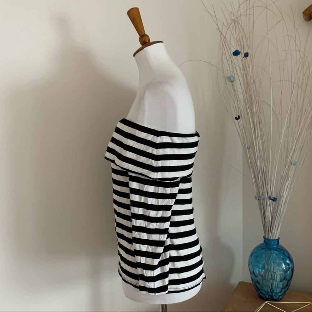 Trina Turk Alegra black and white striped off-the-shoulder top, size L - Picture 2 of 5